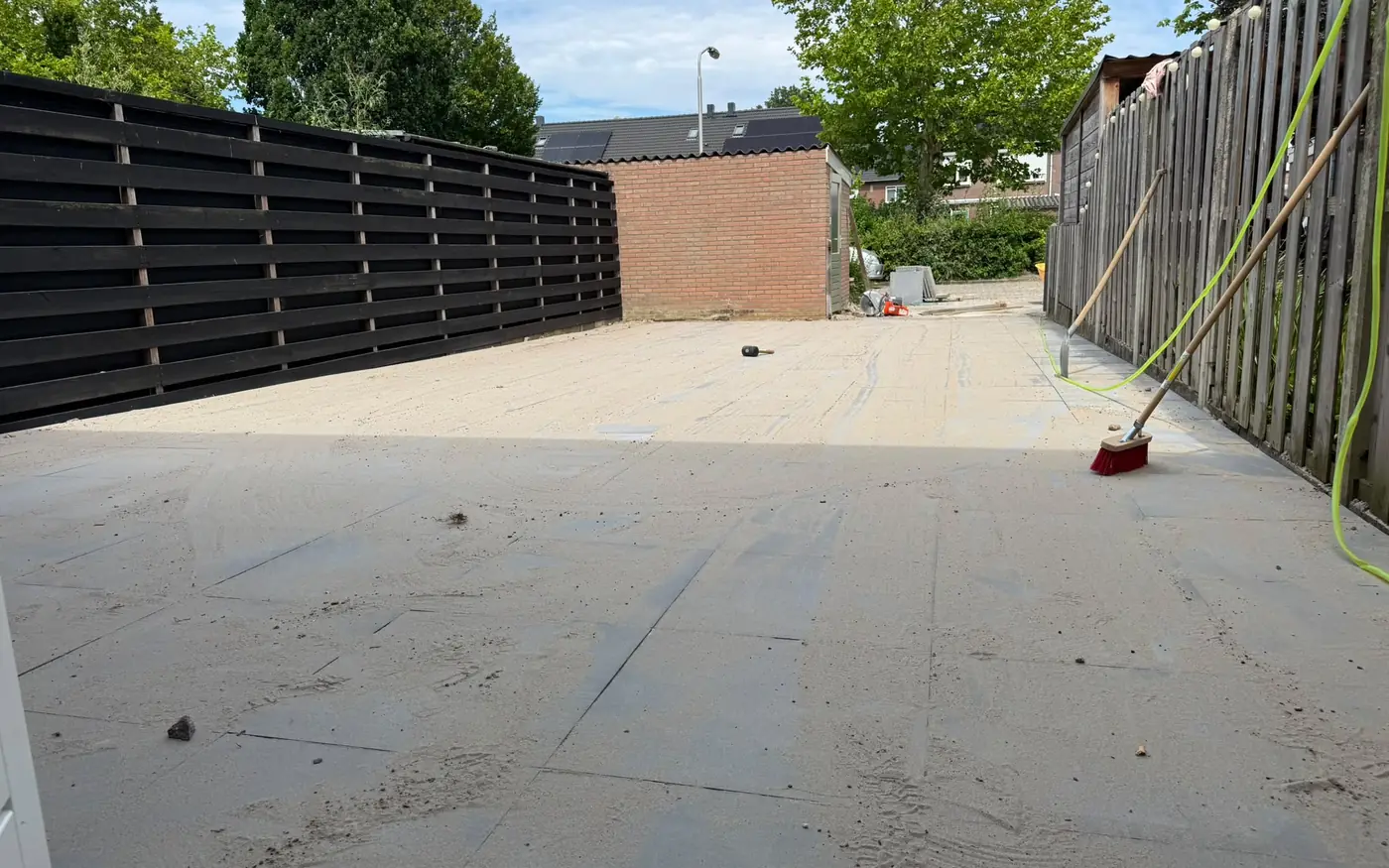 Hetzelfde vlak vanuit de andere hoek van de tuin